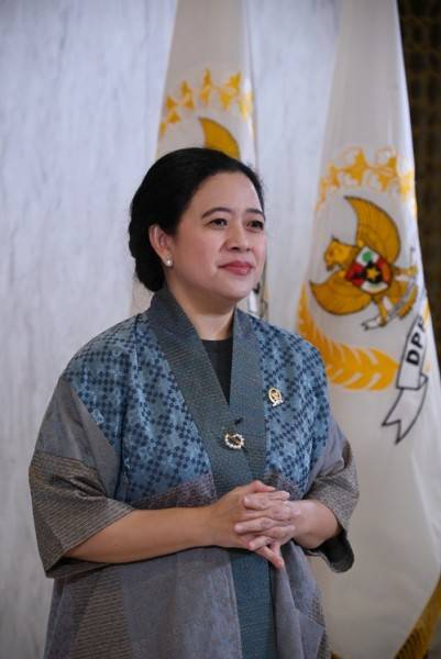 Ketua DPR Puan Maharani Bangga Medali Pertama Dipersembahkan Perempuan Indonesia