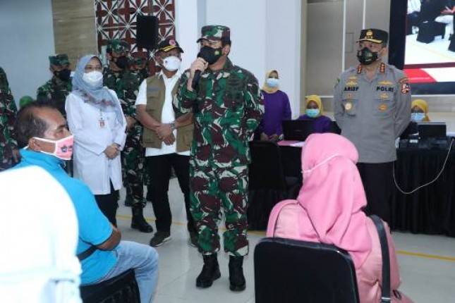 Panglima TNI  di Cilacap Ingatkan Protokol Kesehatan