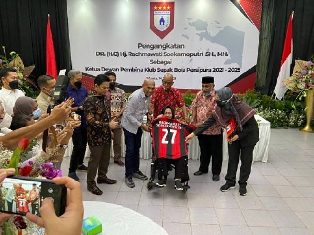 Tak Dapat Menahan Haru, Rachmawati Soekarnoputri Jadi Ketua Dewan Pembina PERSIPURA