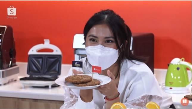 Quality Time ala Tyna Kanna Mirdad Selama Pandemi Bersama Keluarga