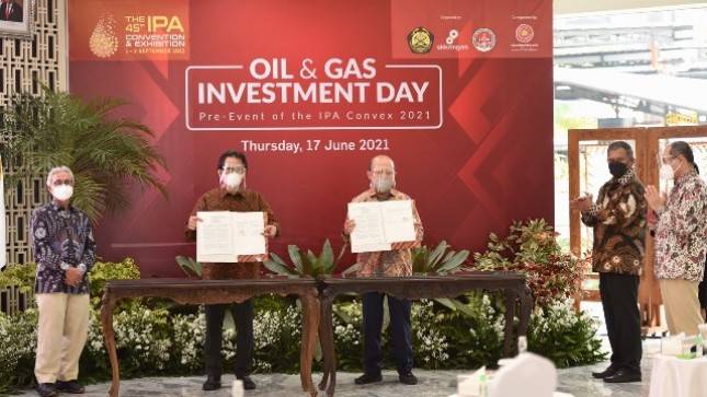  Pupuk Indonesia Teken MOU Gas untuk Pabrik Pupuk dan Petrokimia di Papua Barat