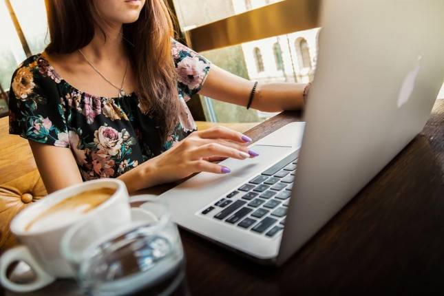 Pandemi Mempercepat Transformasi Digital dan Menuntut Masyarakat Adaptif