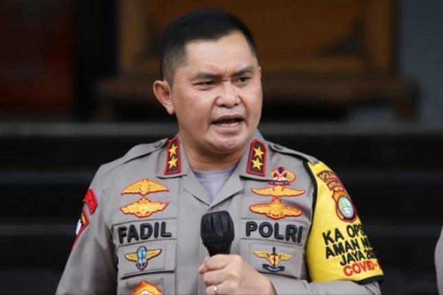 Luar Biasa! Instruksi Kapolda Irjen Fadil: Sambangi Masyarakat, Kalian Berikan Sembako Ini! Sebutir Beras ke Tangan Mereka Jadi Ladang Ibadah Buat Kita 