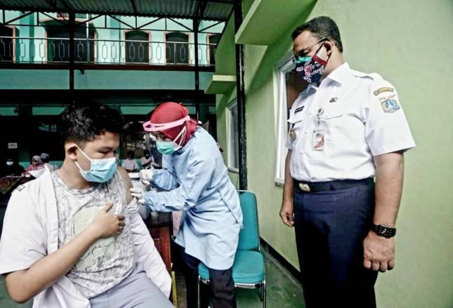 Anies: MAN 7 Jadi Madrasah Pertama di RI yang Muridnya Terima Vaksinasi Anak, Warganet: Alhamdulillah, Is The Best...