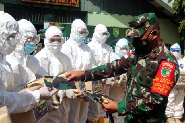 Danrem 174 Merauke Beri Apresiasi Hormat kepada Tim Nakes Selama Pelaksanaan Serbuan Vaksinasi