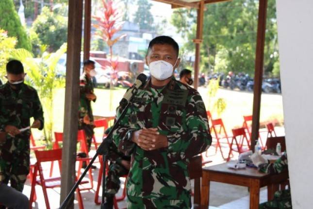 Danlanud Silas Papare Pastikan dengan Vaksinasi juga Melindungi Masyarakat
