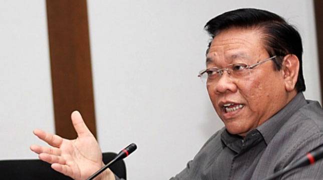 Tidak Kelanal,  Agung Laksono Tolak Jadi Saksi Ringankan Frederich Yunadi