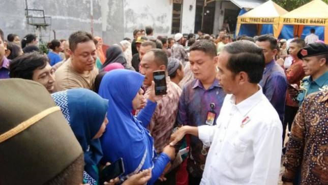 Presiden Jokowi Kunjungi Masyarakat di Pemukiman Padat Jakarta