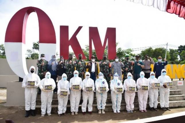 Prajurit Korem 174 Merauke Gelar Serbuan Vaksinasi Covid-19 di Titik 0 KM