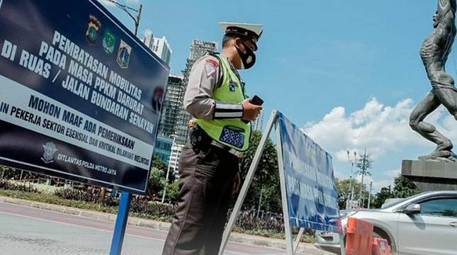 Pandemi Terkendali, DPR Ingatkan Hapus PPKM Tidak Boleh Terburu-Buru