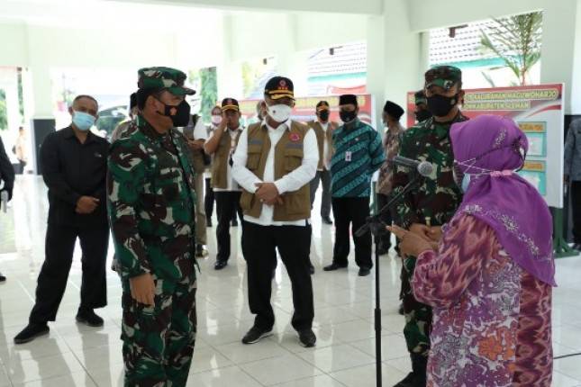 Panglima TNI Marsekal Hadi Tjahjanto Pastikan Kesiapan Tenaga Tracer Covid-19 di Yogyakarta