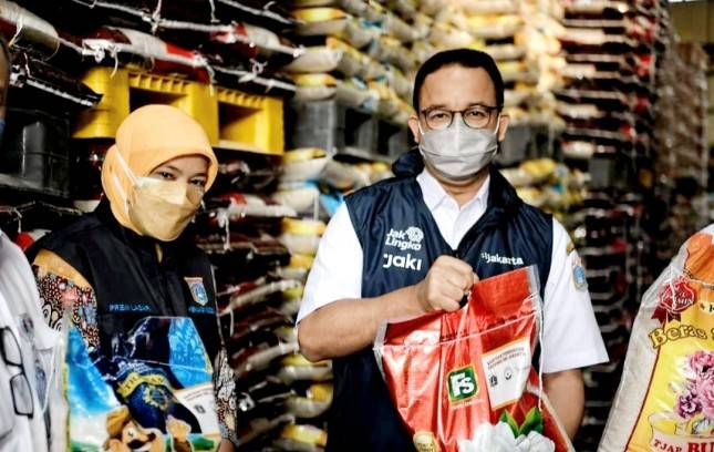 Alhamdulillah, 1 Juta Warga Jakarta Bakal Tertolong! Gubernur Anies Mulai Bagikan Bansos Beras Premium: 10 Kg Per Kepala Keluarga 