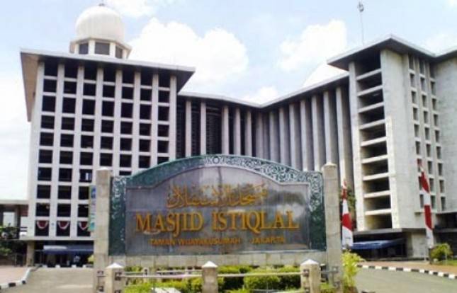 Masjid Istiqlal Jakarta Terima Rp200 Juta Zakat Fitrah