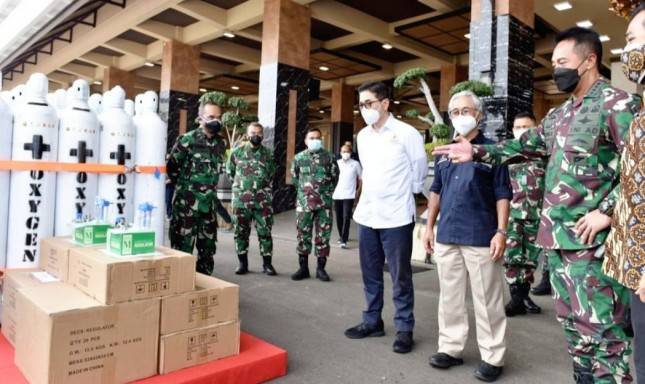Kabar Baik!&nbsp;SKK Migas, KADIN dan&nbsp;TNI Salurkan Bantuan Isotank dan Tabung Oksigen