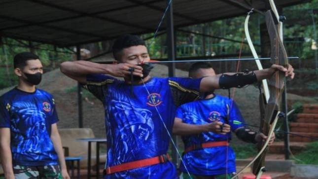  Batalyon Infanteri 6 Marinir Tingkatkan Kemampuan Memanah