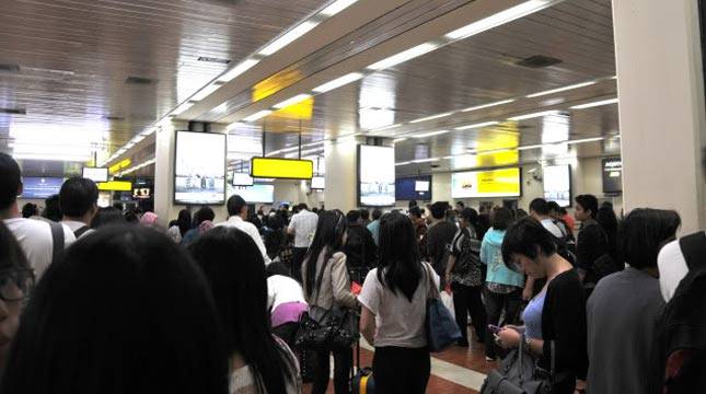 Soal Penumpang Pesawat Wajib PCR, DPR: Makin Susut Covid-19 Kok Aturannya Makin Ribet
