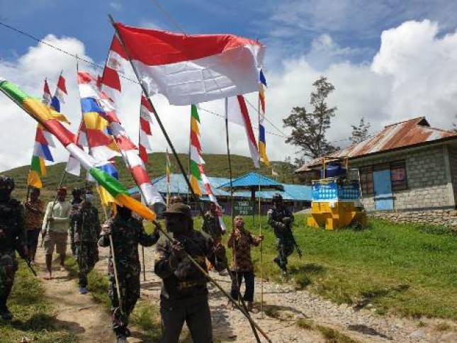 Satgas TNI Yonif 751 Papua Mengajak Warga Meriahkan HUT RI ke-76