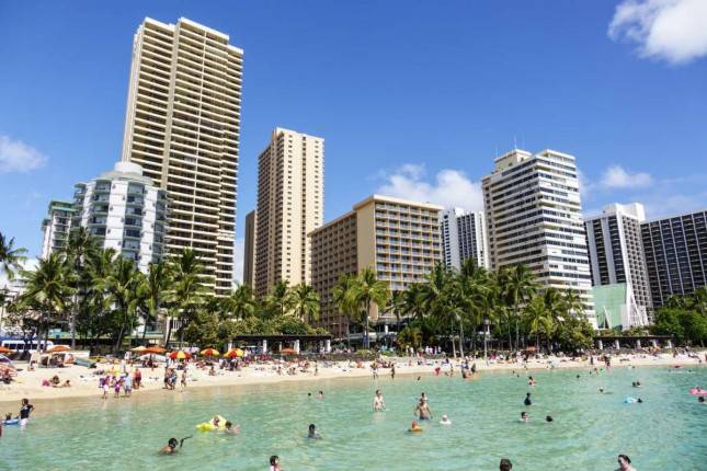 Kewajiban Suntik Booster untuk Turis ke Hawaii dibatalkan