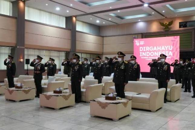 Pangkostrad Letjen TNI Dudung Abdurachman Ikuti Upacara Peringatan HUT Ke-76 RI Secara Virtual 