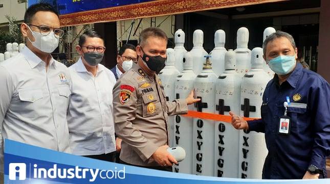 Kadin - SKK Migas Serahkan Bantuan Ratusan Tabung Oksigen dan Alat Bantu kepada Polri