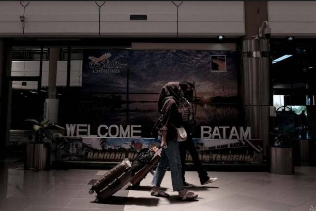  Program Vaksinasi dinilai Menparekraf Dapat Mempercepat Pembukaan Kembali Pariwisata