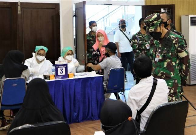 Seskoau Laksanakan Serbuan Vakinasi 12 Ribu Masyarakat Lembang Bandung