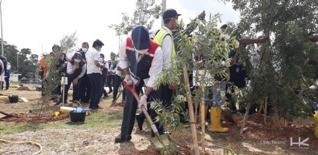 Hutama Karya Raih Kembali Penghargaan Indonesia CSR Award 2021