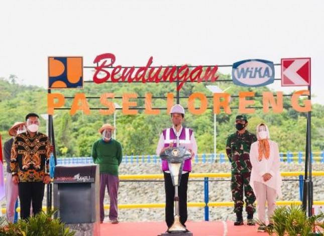 Panglima TNI Marsekal Hadi Tjahjanto Dampingi Presiden RI Joko Widodo Resmikan Proyek Strategis Nasional di Sulsel