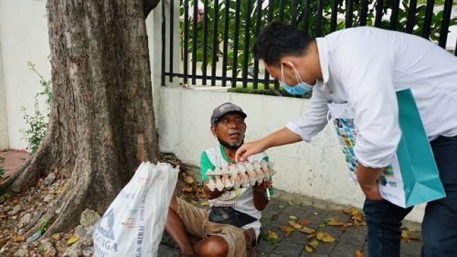 Harga Telur Anjlok, Banyak Peternak Bakal Gulung Tikar, RNI Bantu Serap Produksi Dan Beri Bantuan Pangan Telur Ke Masyarakat