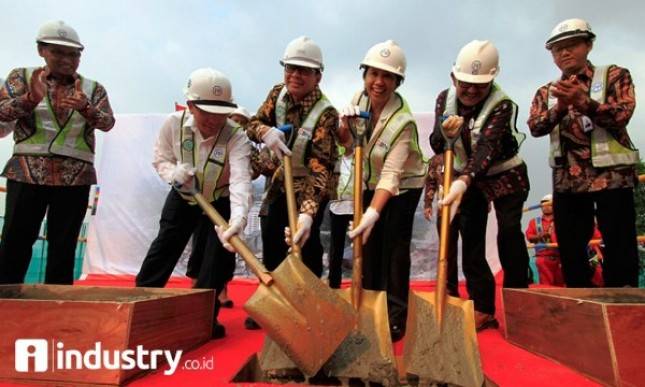 Menteri Rini Minta Pejabat Kementerian BUMN Harus Tingkatkan Kinerja