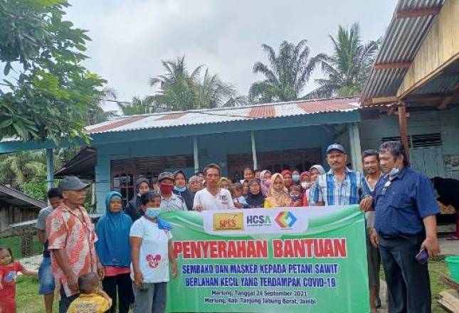 1.600 Paket Sembako Donasi SPKS untuk Petani Kelapa Sawit Berlahan Kecil di 13 Kabupaten