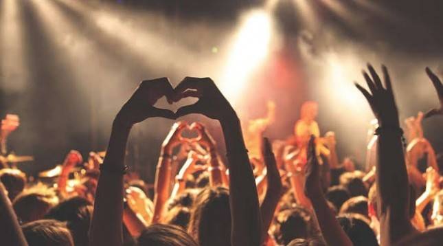 Alhamdulillah, Kabar Gembira yang Ditunggu-tunggu Datang Juga! Pemerintah Resmi Izinkan Hajatan Besar Pernikahan Hingga Konser Musik...