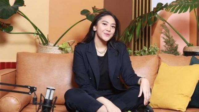 10 Fakta Terkait  Putri Tanjung, Staf Khusus Presiden Termuda