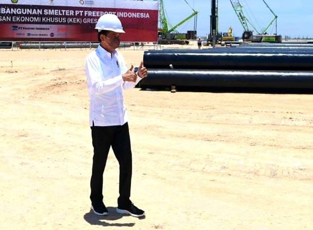 Resmikan Pembangunan Smelter Single Line Terbesar di Dunia, Jokowi Banjir Pujian:&nbsp;Bravo!!! Presiden Brilian...