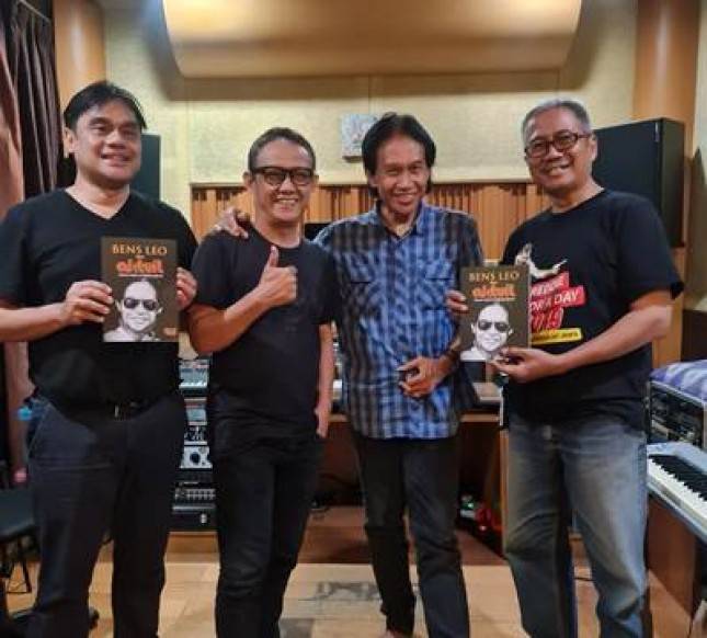 Pengamat Musik Bens Leo SH Menulis Buku Industri Musik Nasional
