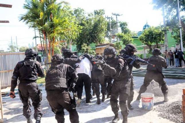 Prajurit Yonif Para Raider 503 Kostrad Latihan Pembebaskan Sandera 