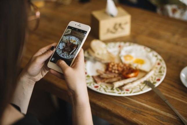 Studi: Unggah Foto Makanan di Instagram Bisa Menambah Berat Badan, Kok Bisa?