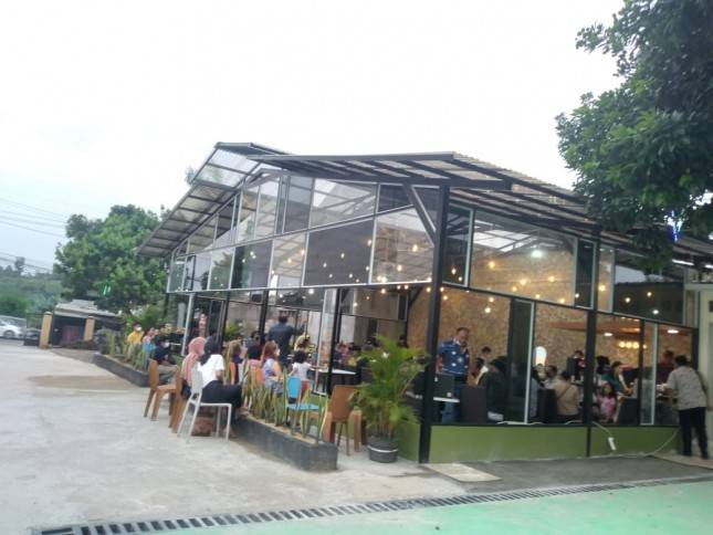Dinamis Cafe & Lounge, Menjawab Tantangan Usaha Paska Pandemi Covid 19