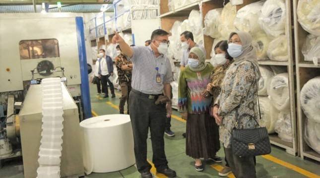 Blusukan ke Bandung, Kemenperin Sebut Penerapan Prokes Pacu Utilisasi Sektor Industri