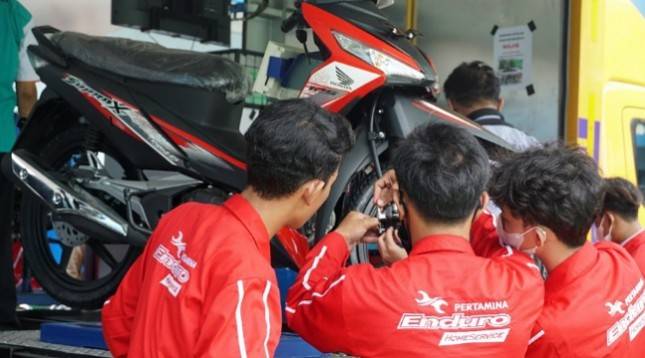 Resmikan Enduro Home Service, Pertamina Lubricants Siap Telurkan Tenaga Kerja Kompeten di Sektor Perbengkelan Roda Dua