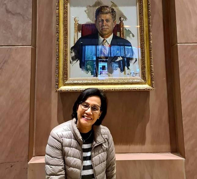 Pamer Potret di Harvard, Sri Mulyani Ingin Mahasiswa RI Dapat Belajar Teori dan Praktek Kebijakan Publik yang Baik  