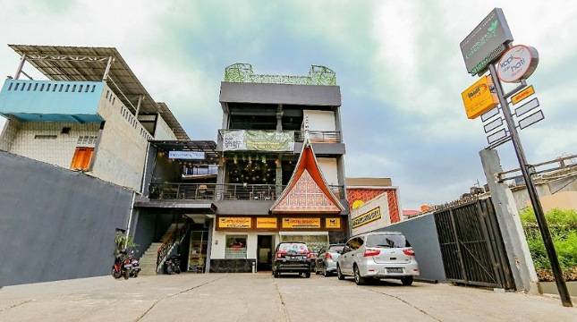 Green Cozy, Foodcourt Pertama yang Miliki Rooftop Ciamik di Cirendeu, Tengerang Selatan