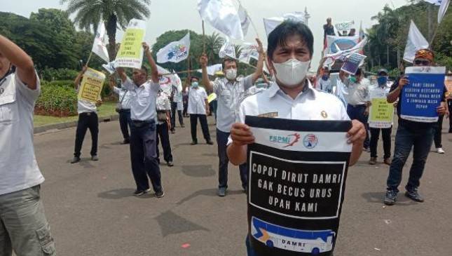 Serikat Pekerja Tuntut Transisi yang Adil untuk Pekerja Transportasi Perkotaan