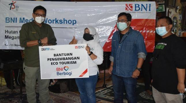 BNI Bantu Kelompok Tani Bangun Ekowisata