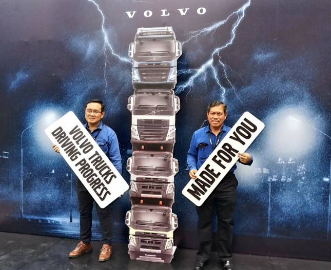 Kenalkan Generasi Baru ke Pasar Indonesia, Volvo Trucks Gelar Test Drive