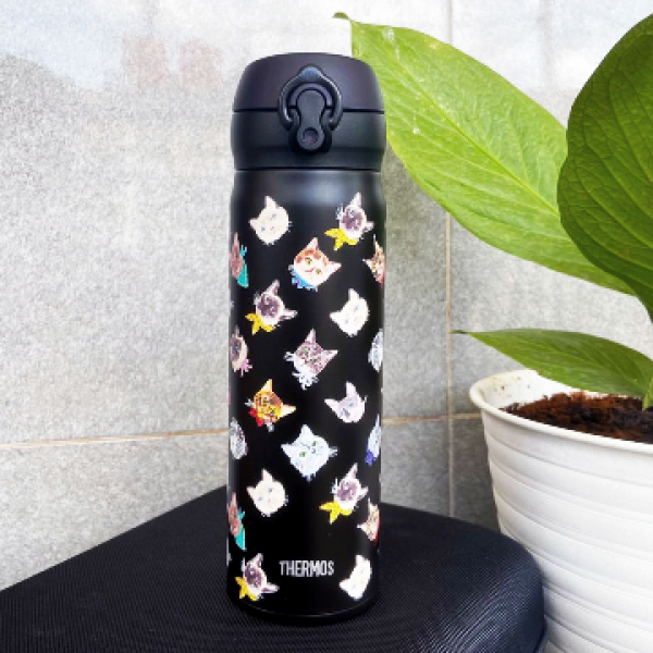 Thermos Hadirkan Koleksi Terbaru Botol Minuman Edisi Khusus Thermos X Ayang Cempaka  dengan Tema Shade of Cats