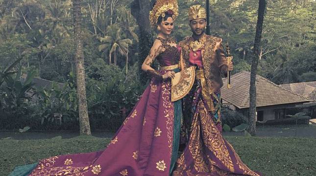 Bersama Keluarganya, John Legend Pamer Liburan di Bali