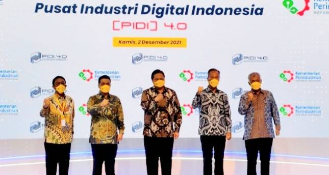 Bersama Menperin Agus dan Wagub DKI Jakarta, Menko Airlangga Resmikan PIDI 4.0