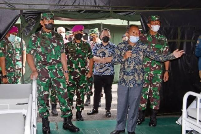 KASAL Laksamana Yudo dan Dankormar Mayjen Mar Suhartono Cek RS Lapangan Marinr TNI AL