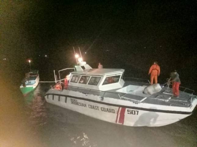 Bakamla RI Temukan Longboat Mati Mesin di Tual